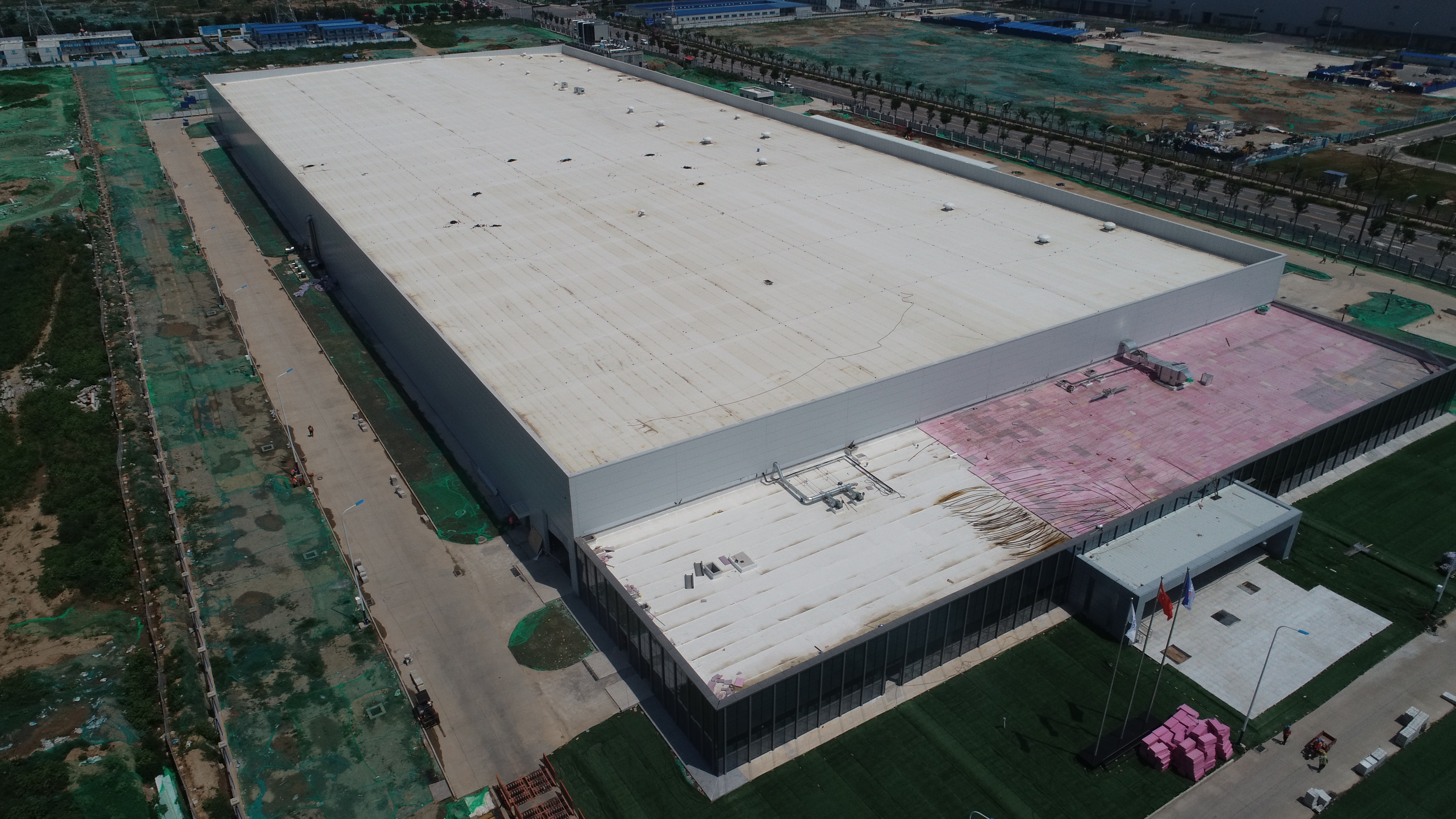 东方雨虹发布2024年建筑建材行业十大风向(图1)
