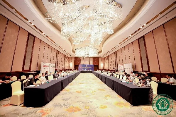 聚力思变乘势笃行——中国建筑装饰协会公共建筑装饰工程分会2024年工作扩大会议召开(图2)