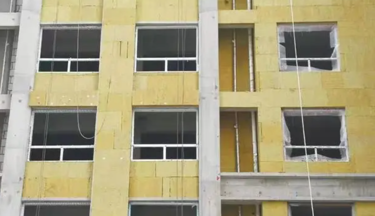 建筑保温用玻璃棉好还是挤塑板？(图1)