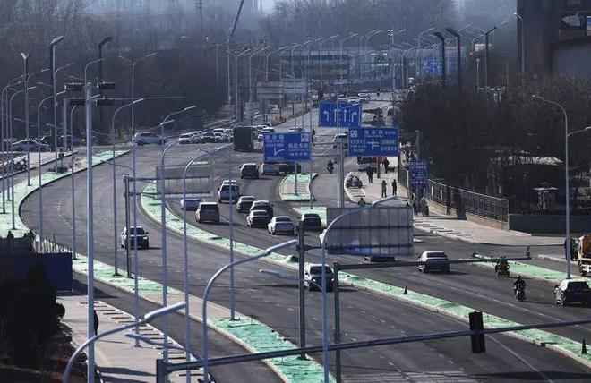kaiyun网站：北京城市副中心站枢纽主体基本完工多条配套城市道路开通(图3)