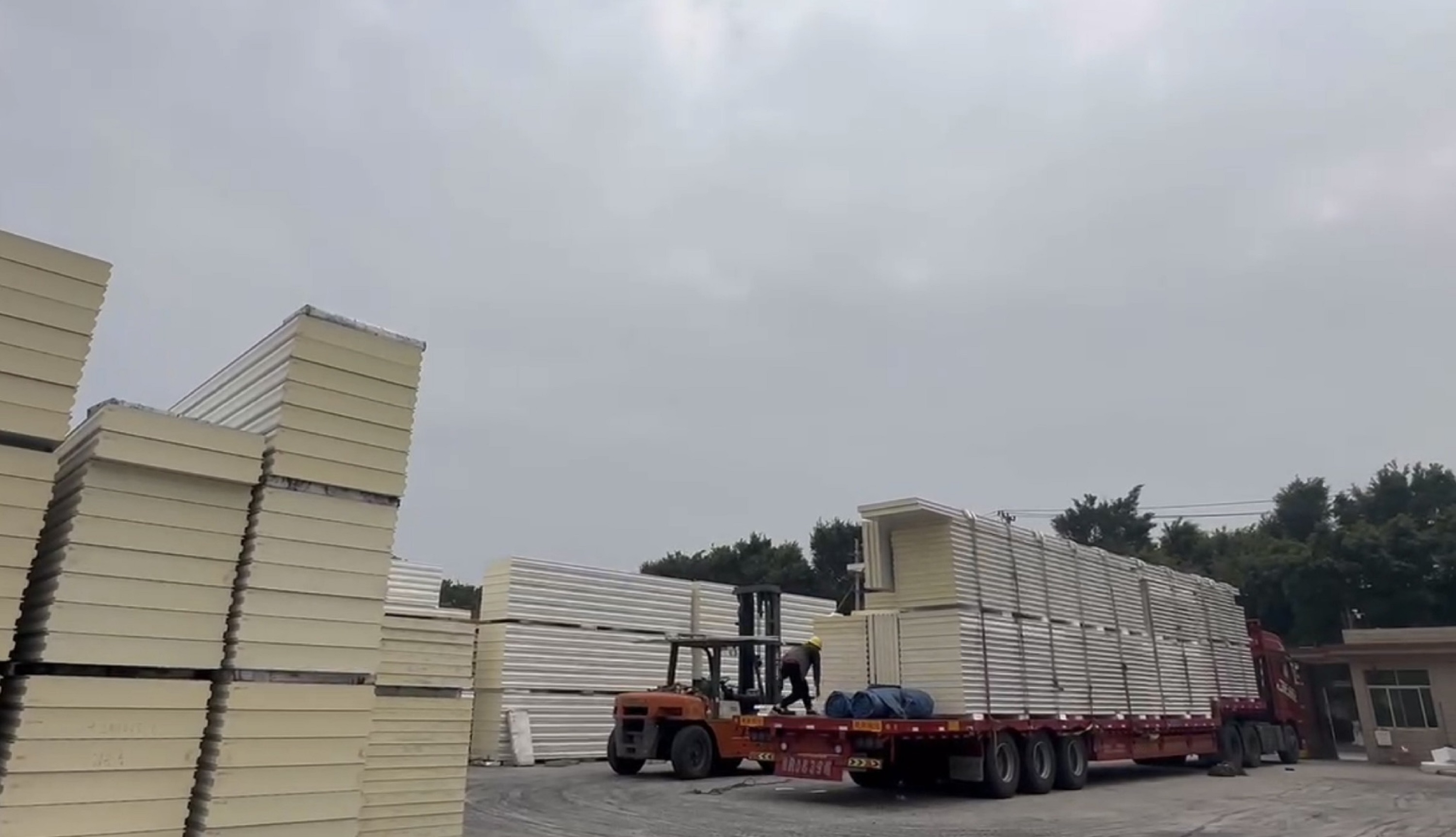 kaiyun网站：平安产险福建分公司：首单关键科研设备保险落地护航科技企业高质发展(图1)