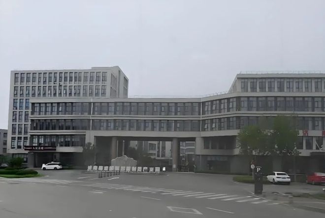 建设工程企业业绩核查涉博观星海中海商贸综合体等项目(图1)