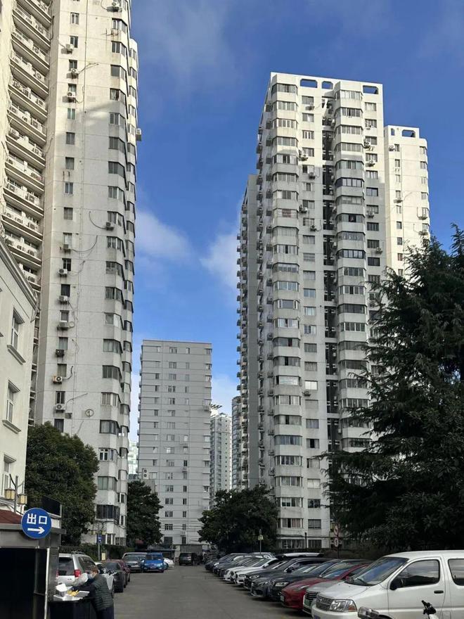 江河集团(601886SH)：建筑装饰板块2024年度累计中标金额约27049亿元同比增长468%(图2)
