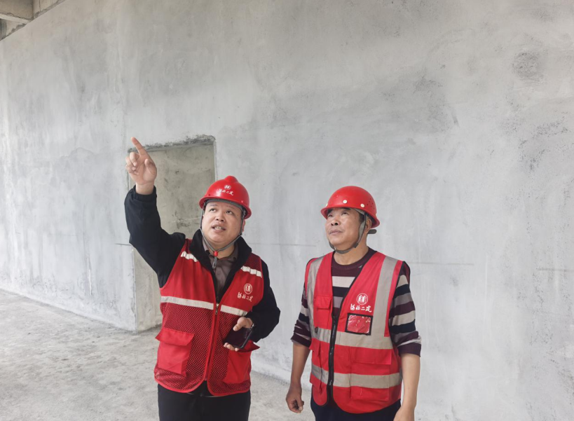 匠心筑梦显非凡扎根一线铸辉煌——集团劳动模范、省二建公司王世佳先进事迹(图2)