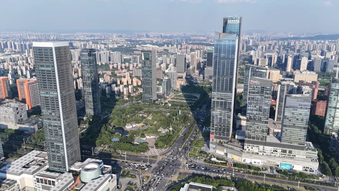 kaiyun：外立面正在拆除重建！苦等10多年南京地标商业终于又动了(图21)