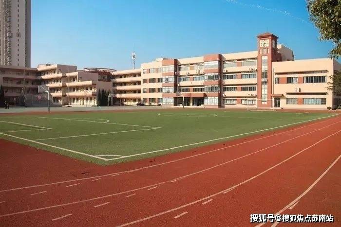 中鹰黑森林首页网站-中鹰黑森林售楼处电话-楼盘详情-交房时间-地址-最新房价户型图-小区环境-楼盘详情-交房时间-周边配套-售楼处电话(图17)