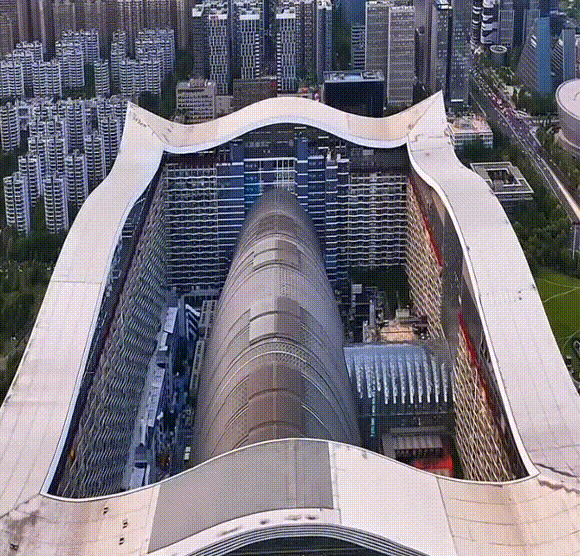 亚洲最大单体建筑竟被P成棺材？成都环球中心的造型争议炸锅了(图6)