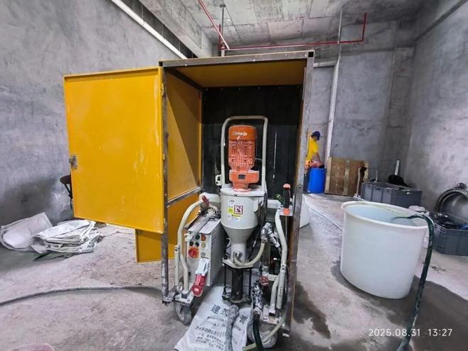 广州建筑集团举行智能筑墙机器人观摩活动(图4)