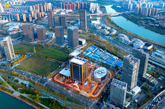 kaiyun网站：斥资12亿！深圳第一大民企的湖南总部大楼！土豪金配色！(图2)