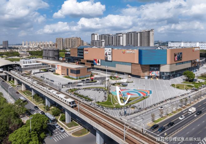 中骏世界城@中骏世界城售楼处发布：质感空间树标杆！(图1)