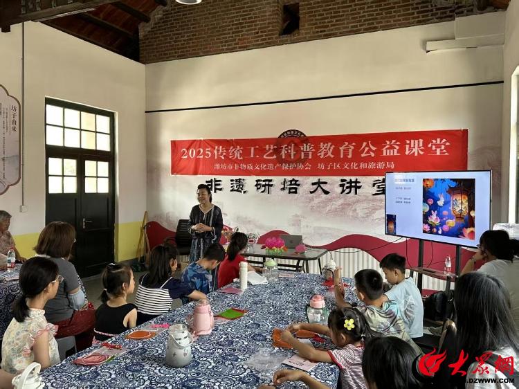 kaiyun：坊茨小镇：百年遗产的守护与新生(图9)